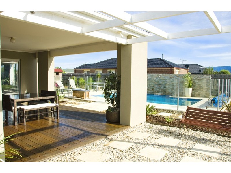 39 Chessy Park Drive, New Gisborne VIC 3438