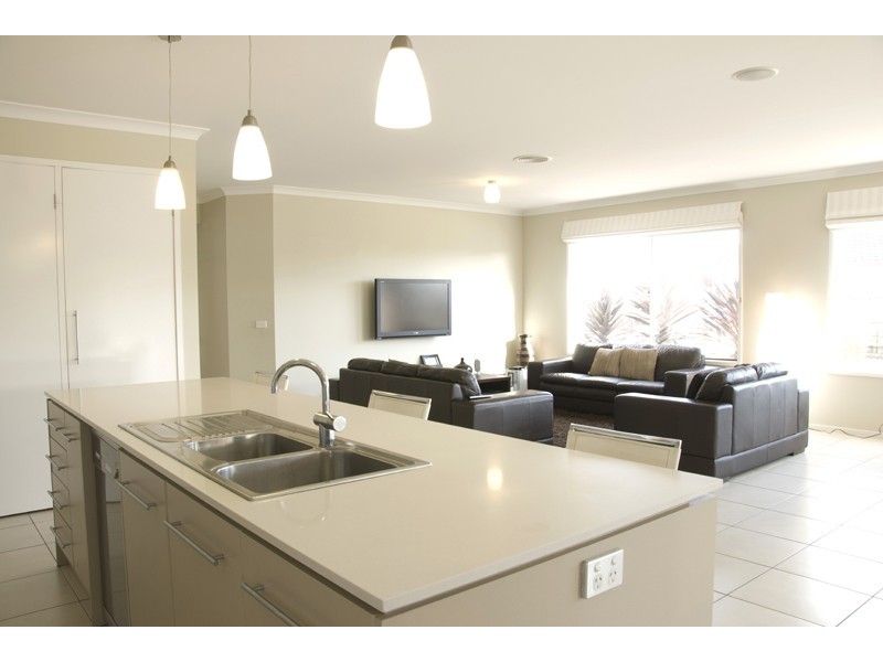 39 Chessy Park Drive, New Gisborne VIC 3438