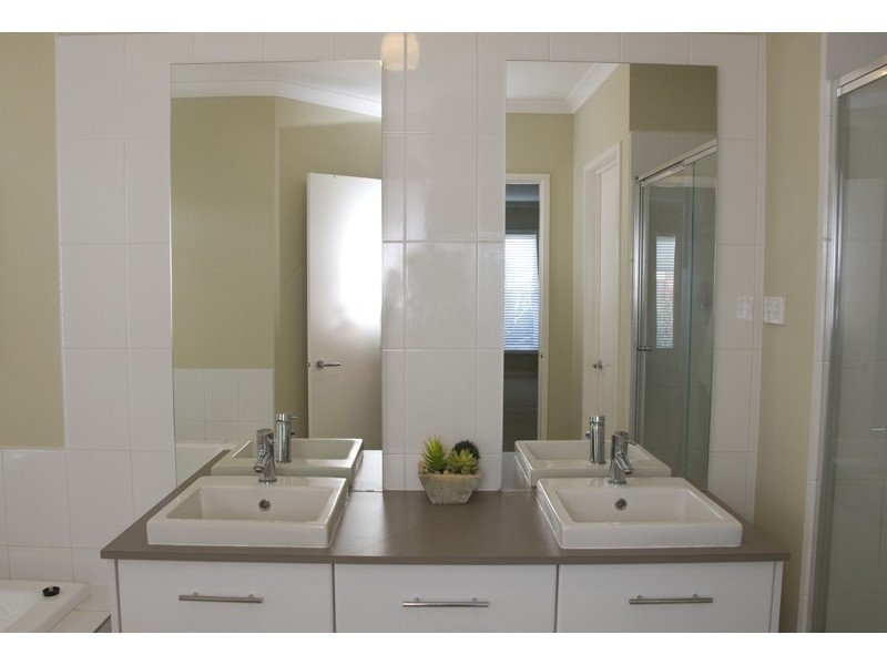 39 Chessy Park Drive, New Gisborne VIC 3438