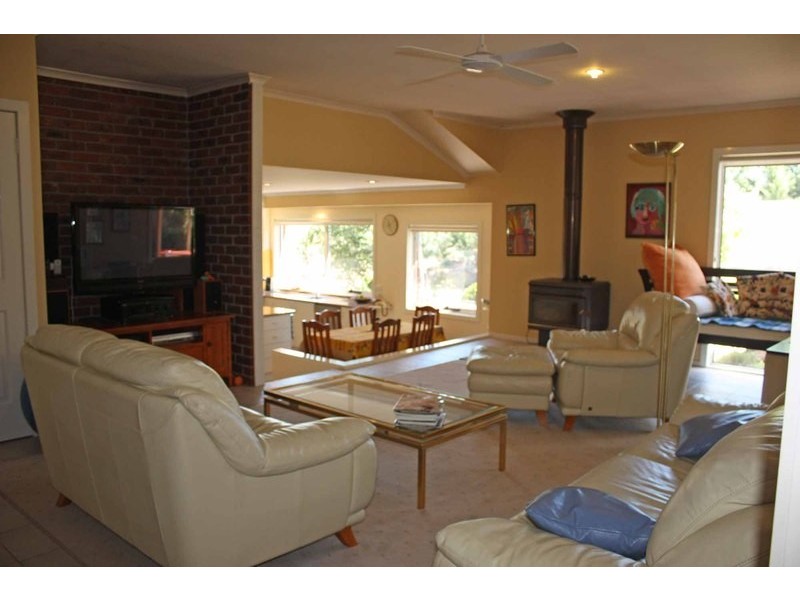 39 Hillview Rise, Gisborne South VIC 3437