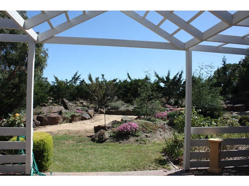 39 Hillview Rise, Gisborne South VIC 3437