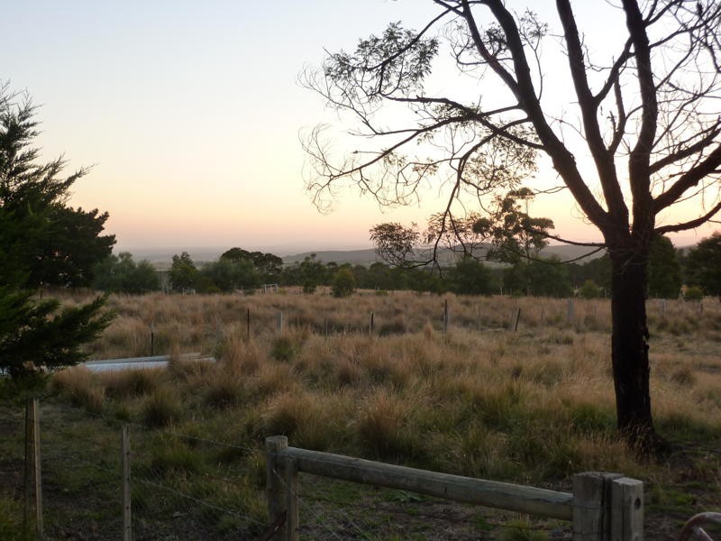 39 Hillview Rise, Gisborne South VIC 3437