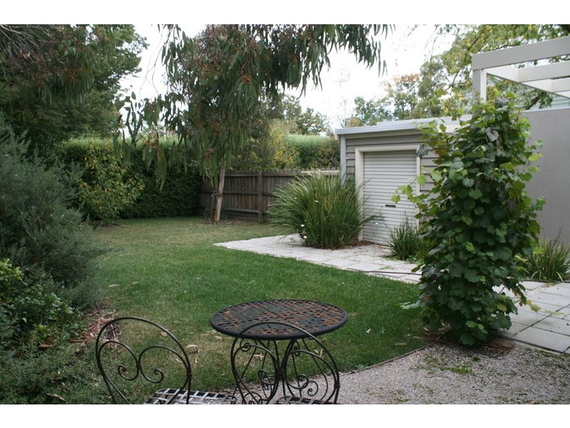 7/262 Station Road, New Gisborne VIC 3438