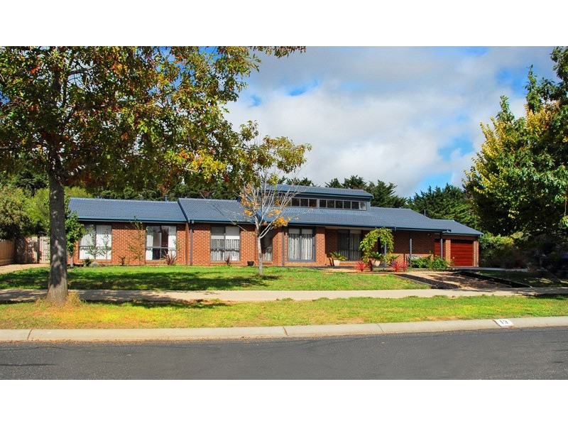 13 Chessy Park Drive, New Gisborne VIC 3438