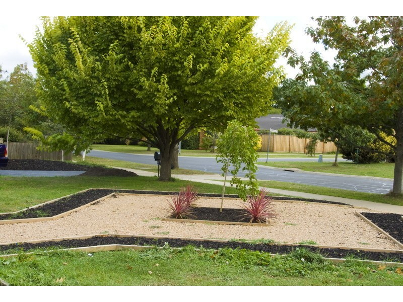 13 Chessy Park Drive, New Gisborne VIC 3438