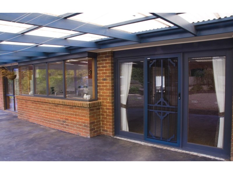 13 Chessy Park Drive, New Gisborne VIC 3438