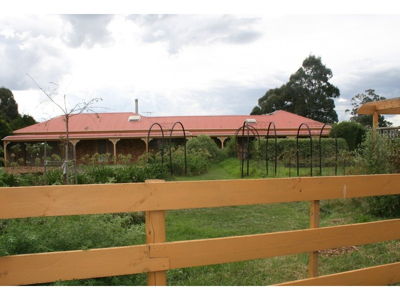 48 Barry Street, Romsey VIC 3434