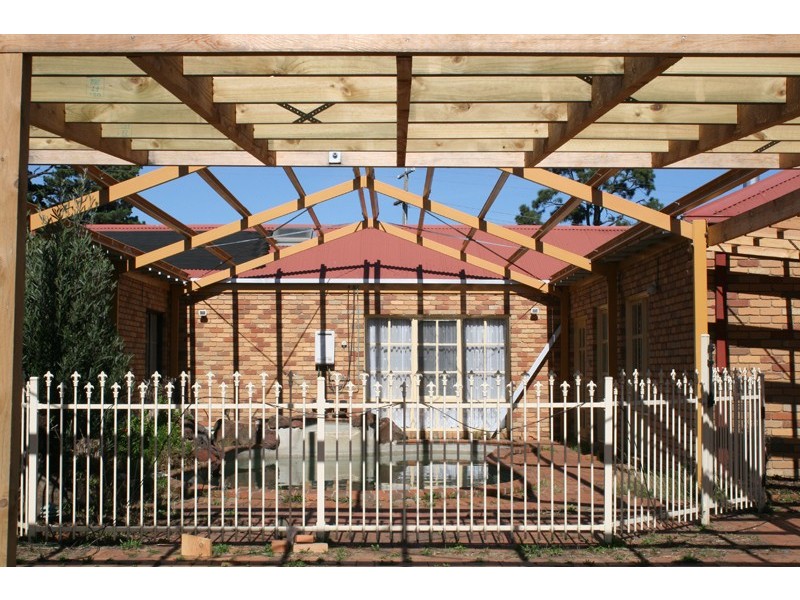 48 Barry Street, Romsey VIC 3434