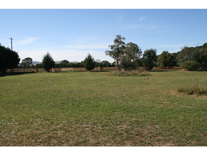 48 Barry Street, Romsey VIC 3434