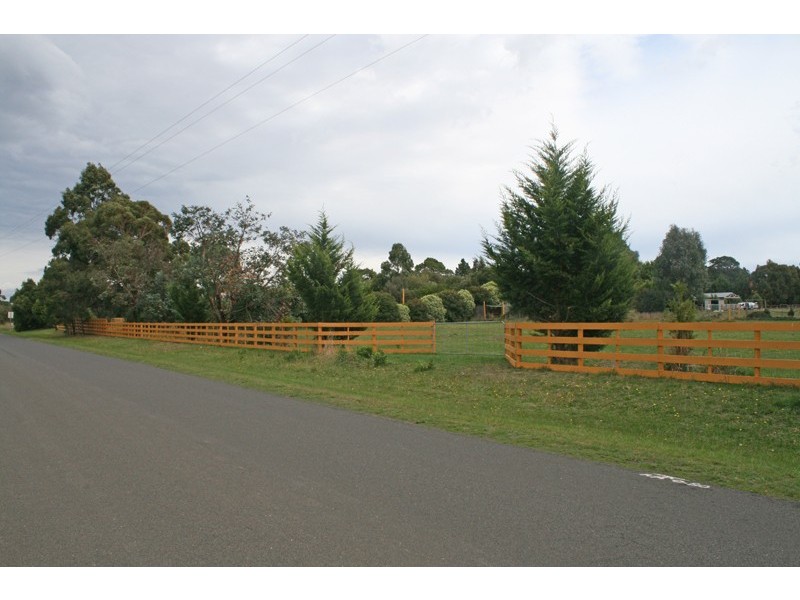 48 Barry Street, Romsey VIC 3434