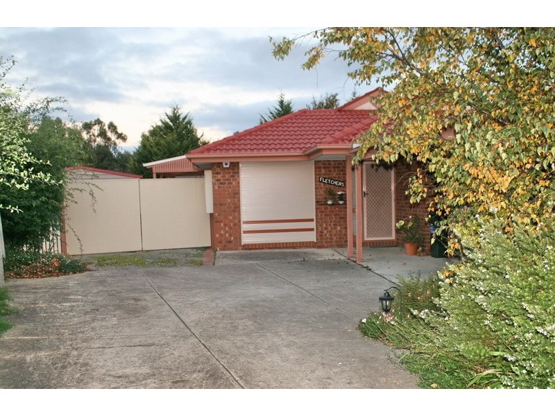 21 Sunny Park Close, Gisborne VIC 3437