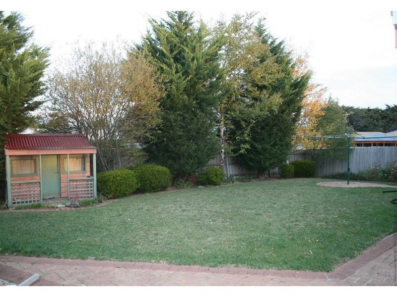 21 Sunny Park Close, Gisborne VIC 3437