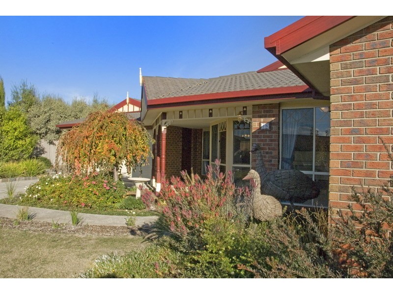 18 Kiwi Court, New Gisborne VIC 3438