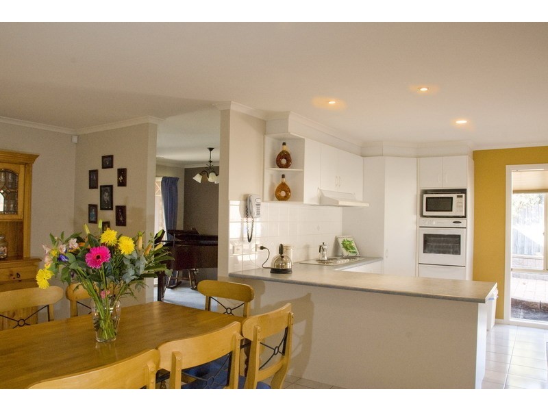 18 Kiwi Court, New Gisborne VIC 3438