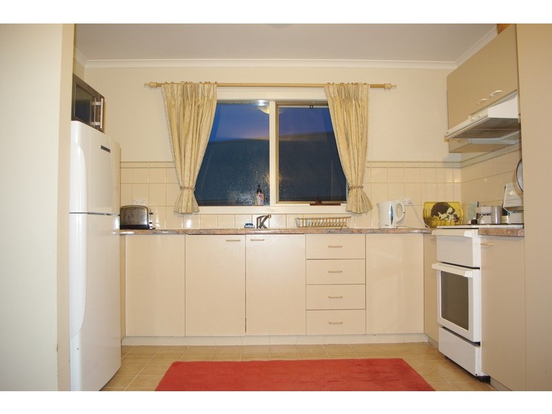 23 Russell Avenue, Woodend VIC 3442