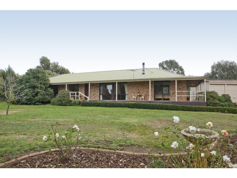 77 Fraser Road, Lancefield VIC 3435