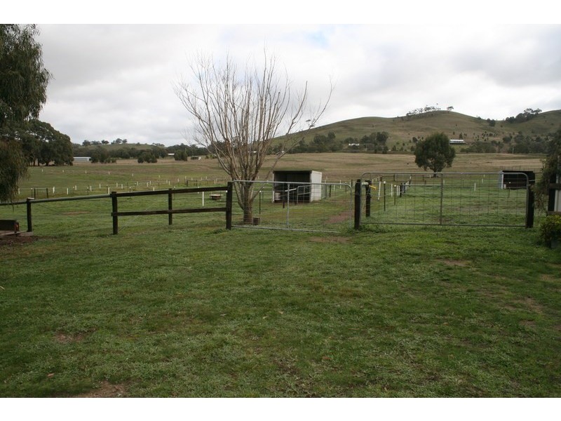 77 Fraser Road, Lancefield VIC 3435