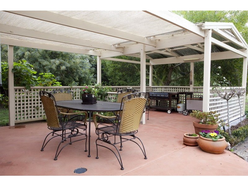 77 Fraser Road, Lancefield VIC 3435