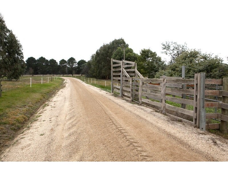 77 Fraser Road, Lancefield VIC 3435