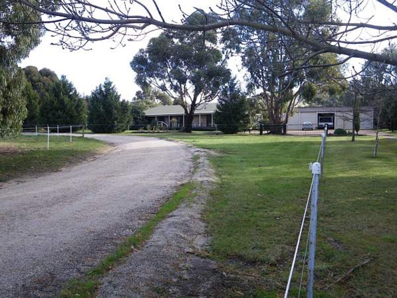 77 Fraser Road, Lancefield VIC 3435