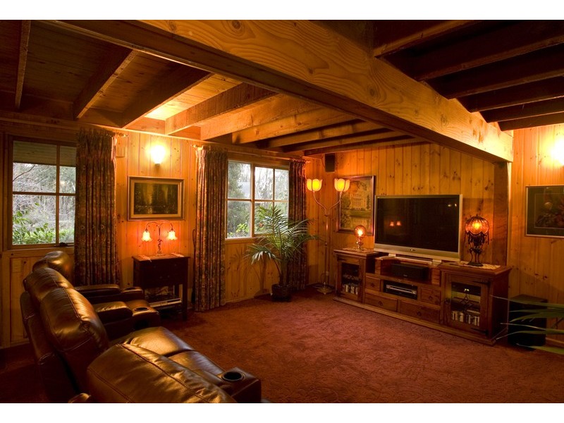 5 Cedar Lane, Mount Macedon VIC 3441