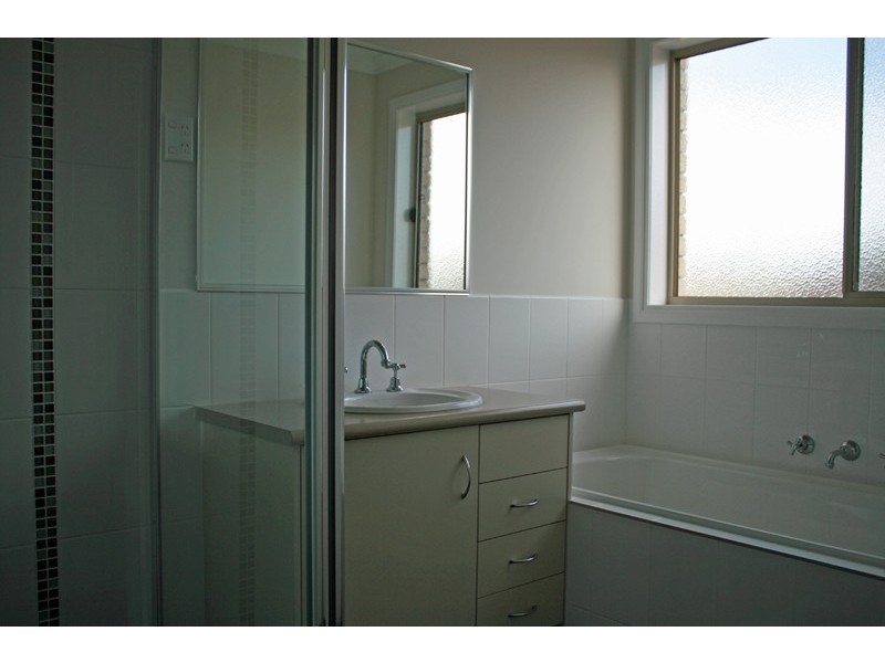 8 Thomas Place, Gisborne VIC 3437