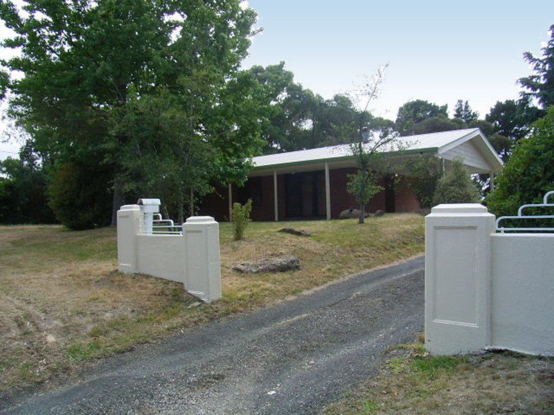 11 Smith Street, Macedon VIC 3440