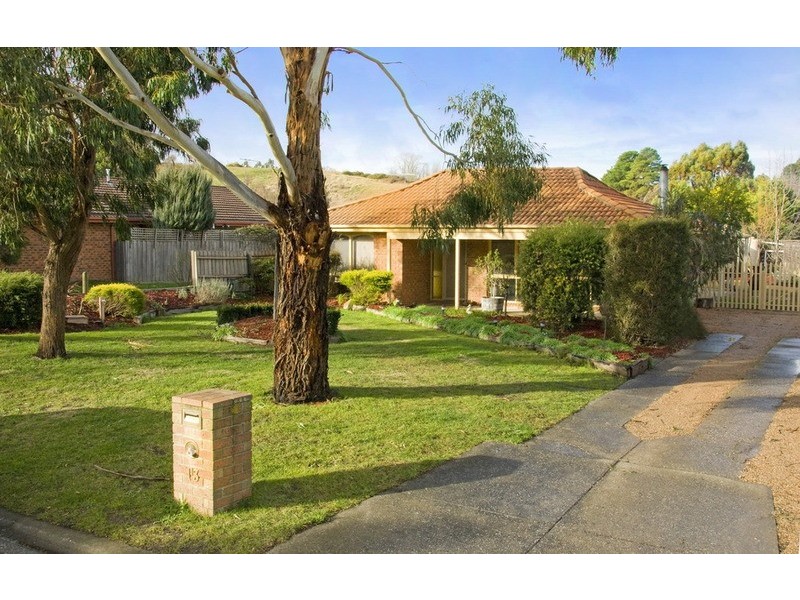 13 Acacia Court, Gisborne VIC 3437