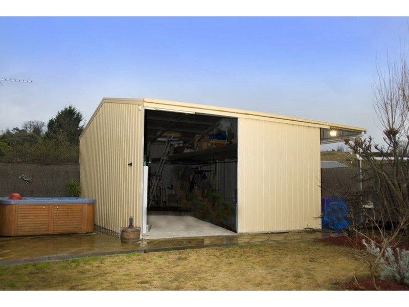 13 Acacia Court, Gisborne VIC 3437