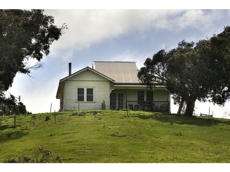 134 Springfield Road, Romsey VIC 3434