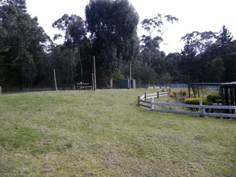 28 Greig Court, Woodend VIC 3442