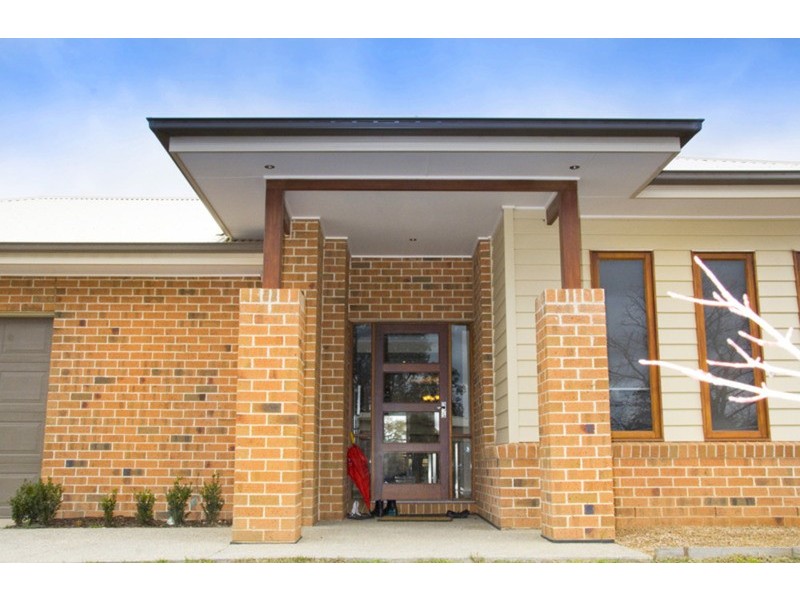 13 Pearce Court, Gisborne VIC 3437