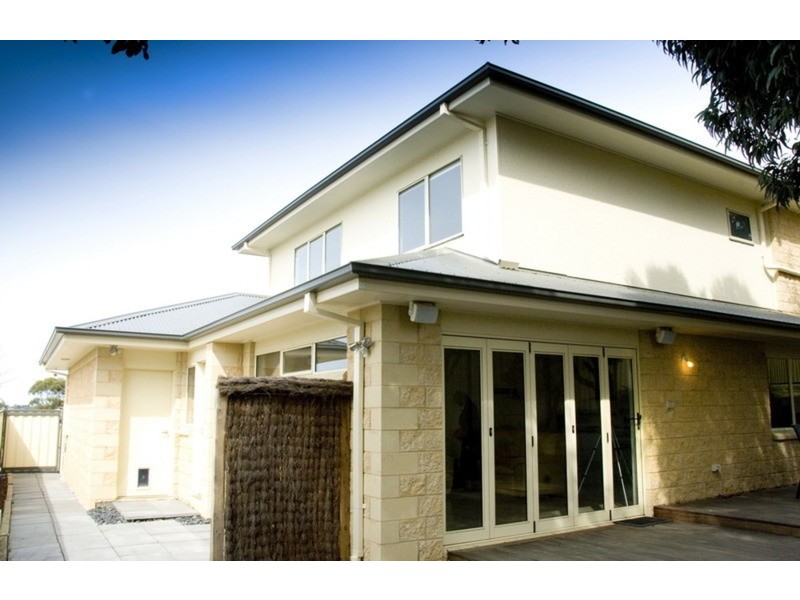 2/26 Stephen Street, Gisborne VIC 3437