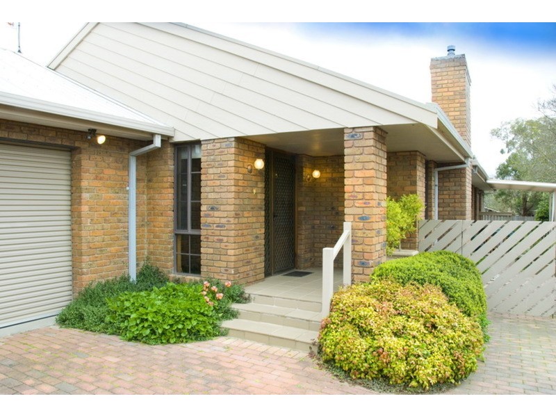 28 Grant Avenue, Gisborne VIC 3437