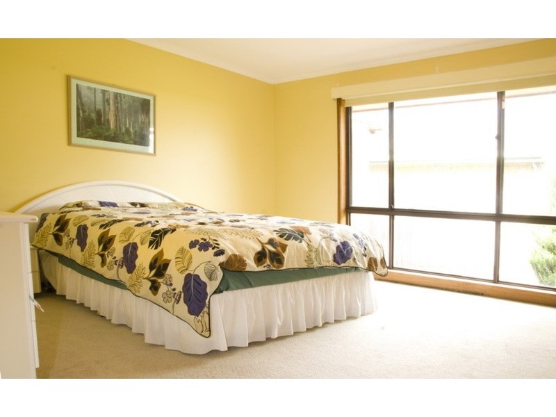 28 Grant Avenue, Gisborne VIC 3437