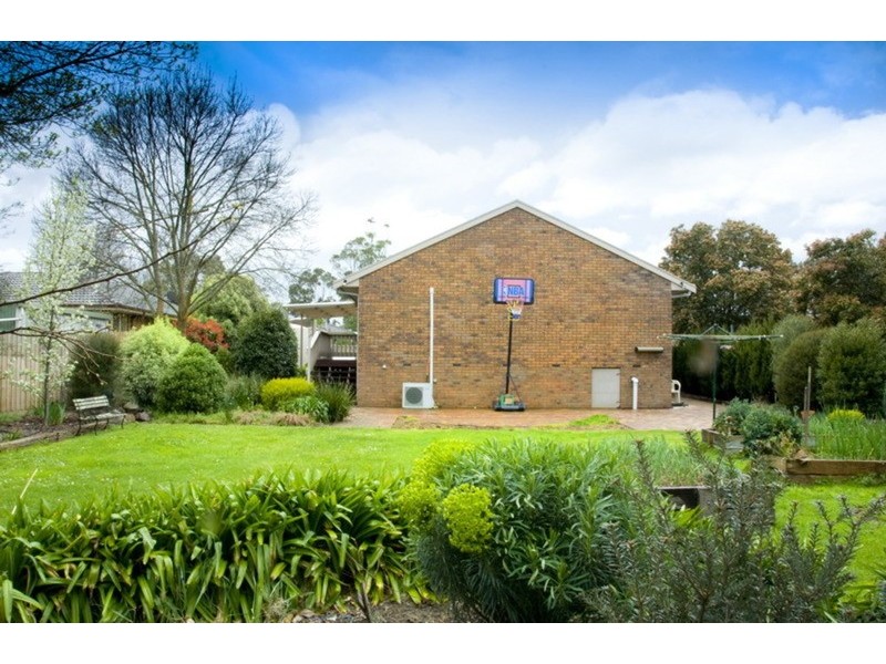 28 Grant Avenue, Gisborne VIC 3437