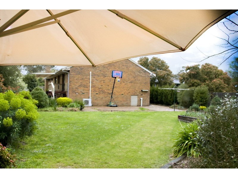 28 Grant Avenue, Gisborne VIC 3437