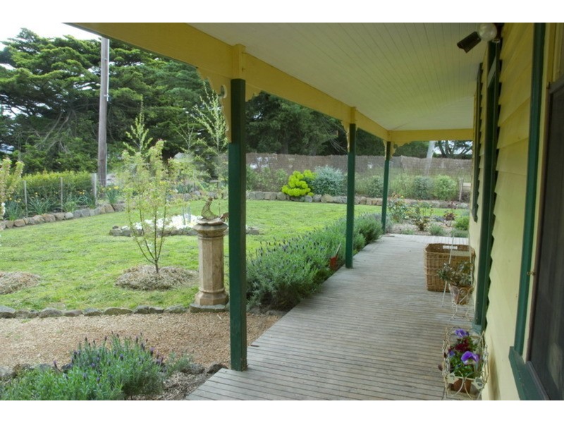 2060 Melbourne – Lancefield Road, Monegeetta VIC 3433