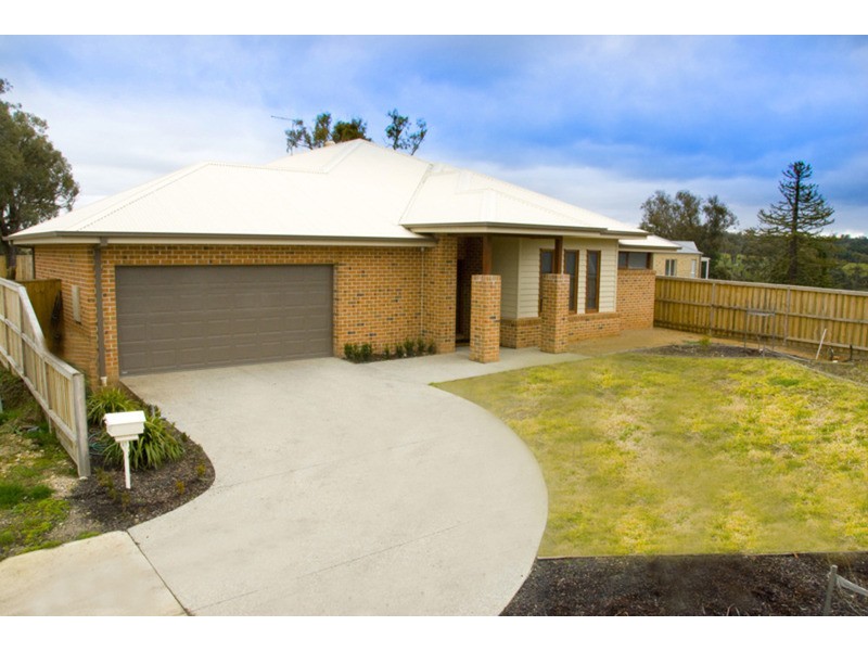 13 Pearce Court, Gisborne VIC 3437