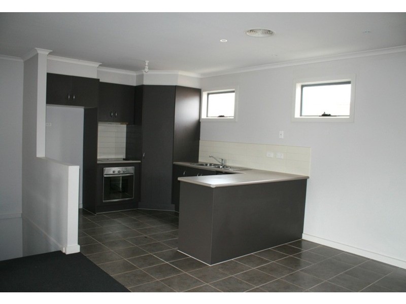 7/1-5 Rodney Street, Gisborne VIC 3437