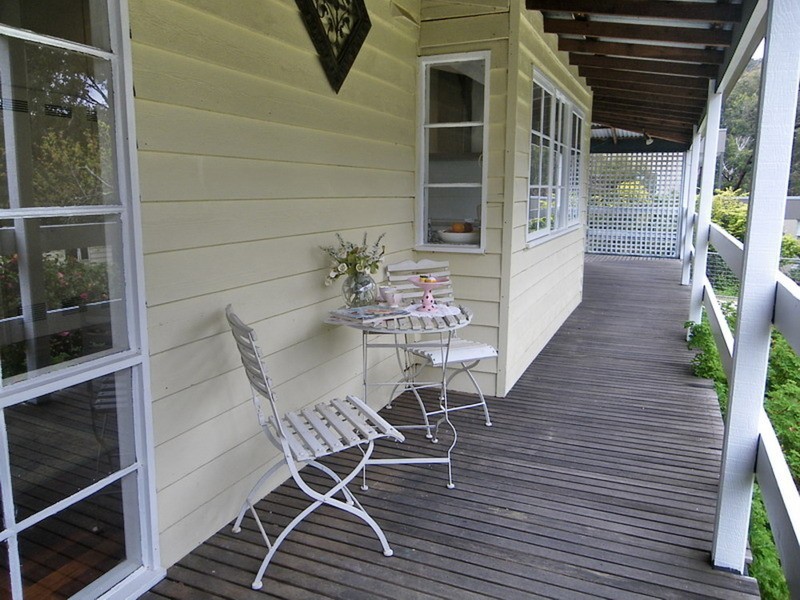 8 Zig Zag Road, Mount Macedon VIC 3441