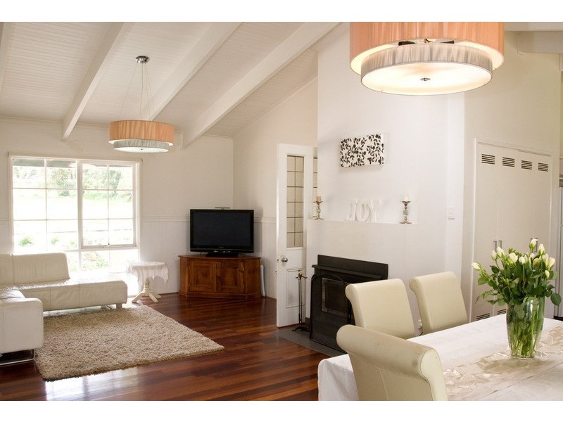 8 Zig Zag Road, Mount Macedon VIC 3441