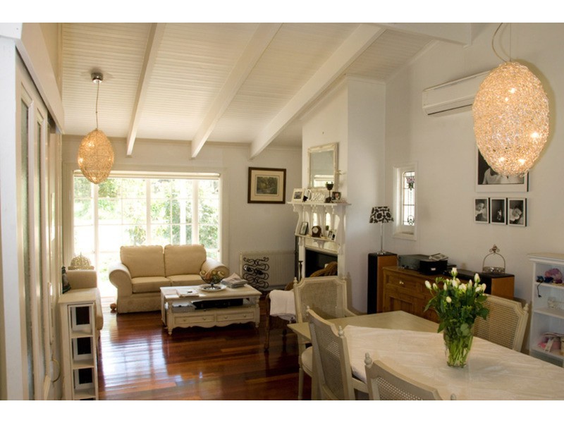 8 Zig Zag Road, Mount Macedon VIC 3441