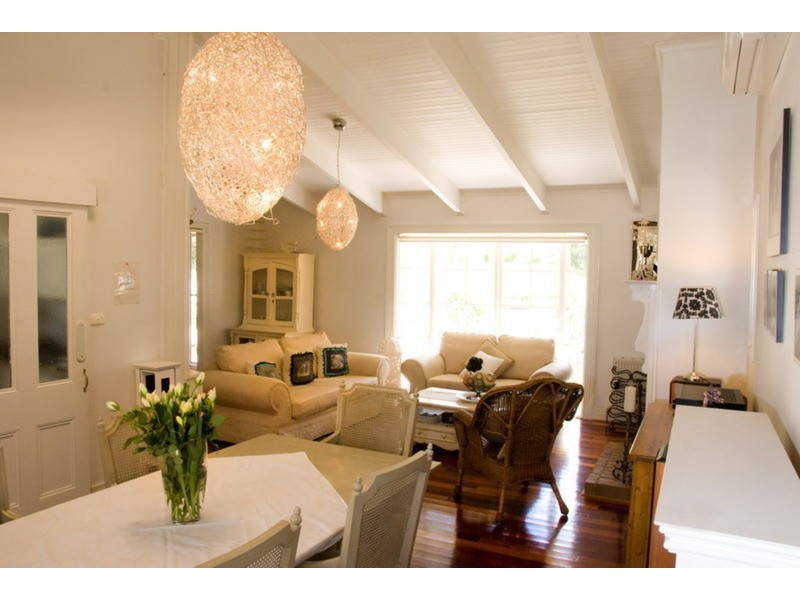 8 Zig Zag Road, Mount Macedon VIC 3441