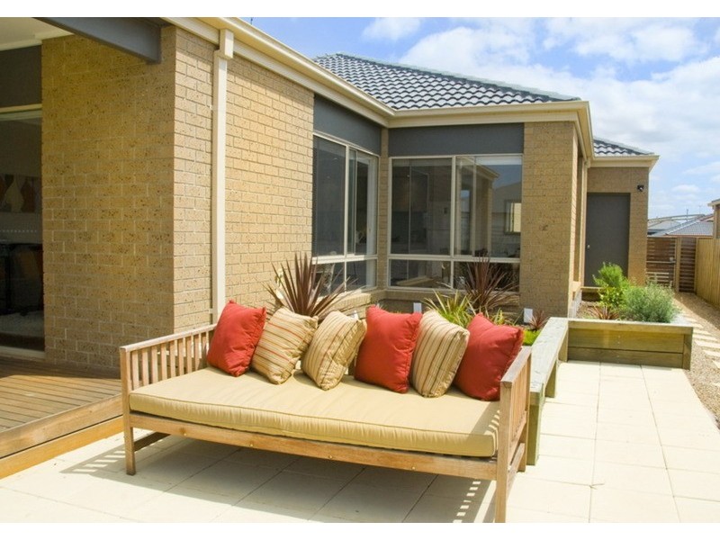 25 Vernon Close, New Gisborne VIC 3438