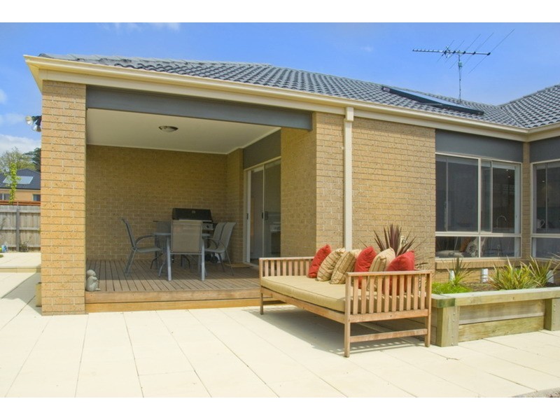 25 Vernon Close, New Gisborne VIC 3438