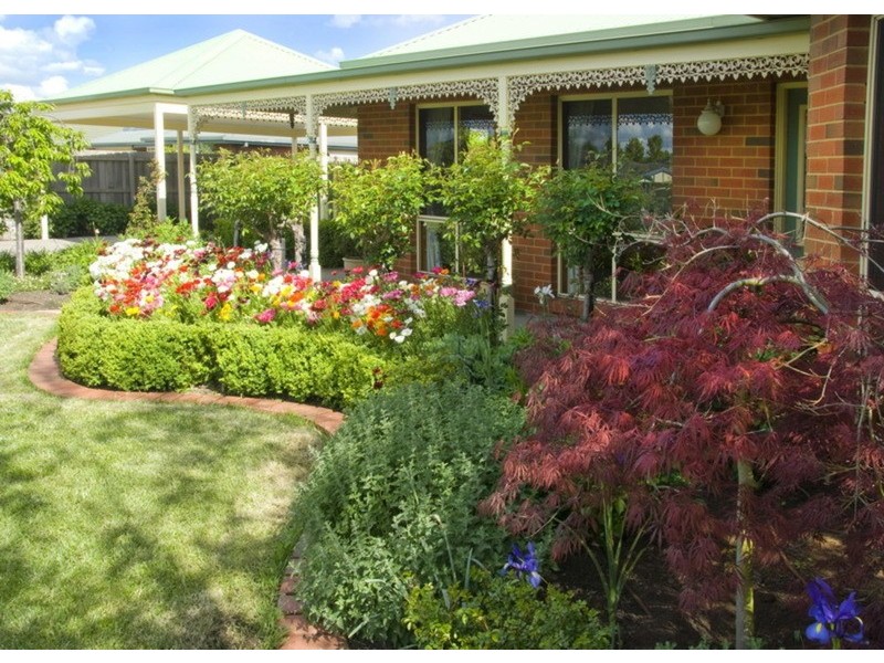 10 Comic Court, New Gisborne VIC 3438