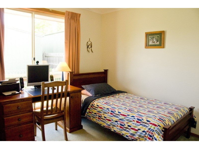 10 Comic Court, New Gisborne VIC 3438