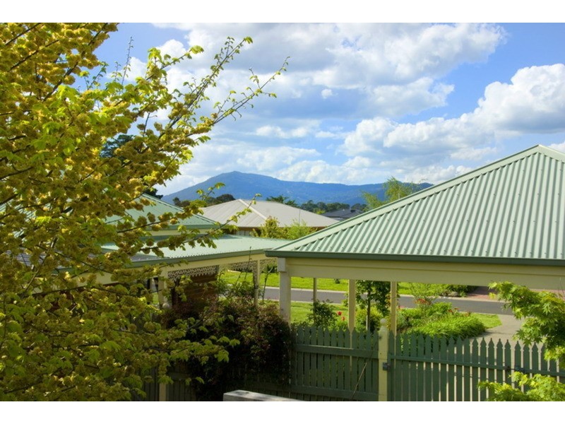 10 Comic Court, New Gisborne VIC 3438