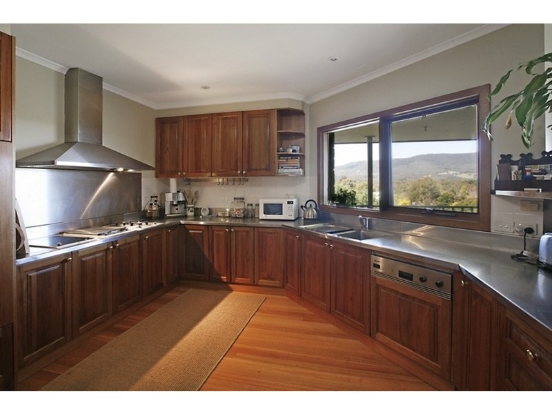 1 Samuel Court, Woodend VIC 3442